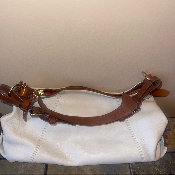 Dooney & Bourke White and Tan Shoulder Bag - Picture 2 of 4